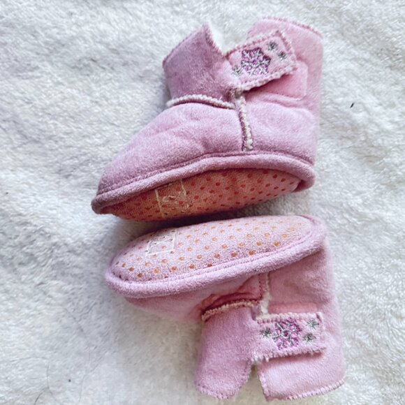 Carter’s Pink Flower Slippers & Baby Booties Bundle – Size S (0–6M) - Picture 3 of 5